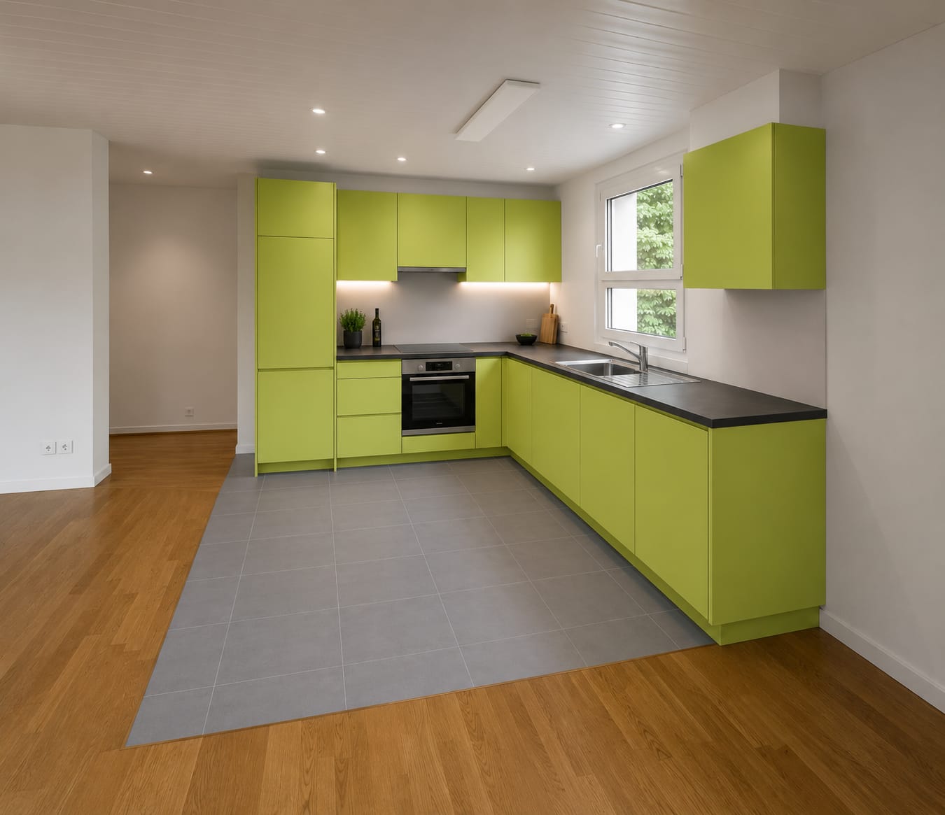 Moderne Küche in sanierter Wohnung